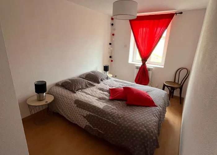 Jolie Maison De Campagne, Compostelle